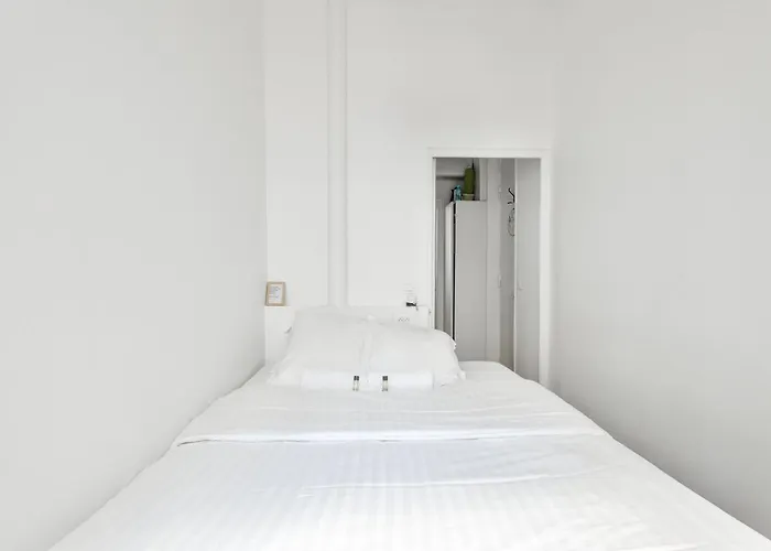 Guestready - Apt. Vintage Au Centre De Appartement Parijs